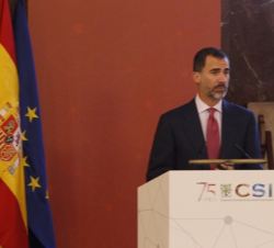 Su Majestad el Rey durante su intervención en el acto conmemorativo del 75 aniversario del CSIC