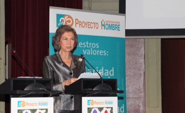 su Majestad la Reina Doña Sofía durante sus palabras de agradecimiento tras recibir la insignia de oro de la Asociación Proyecto Hombre