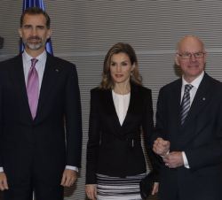 Sus Majestades los Reyes, con el presidente del Parlamento de la República Federal de Alemania, Norbert Lammert. 