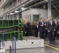 Don Felipe durante su recorrido por las instalaciones de Gestamp