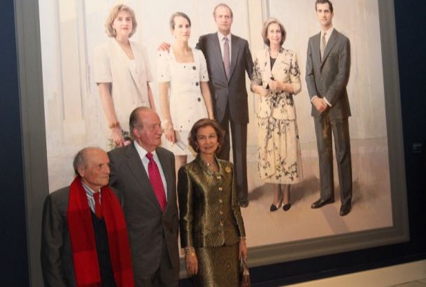 Sus Majestades los Reyes Don Juan Carlos y Doña Sofía, junto al pintor Antonio López
