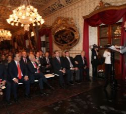 Su Majestad el Rey, durante su intervención en el acto de entrega de las Medallas de Honor de la Emigración Española