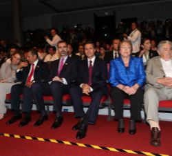 Su Majestad el Rey, junto a los Presidentes de México, Chile, Perú y Uruguay y la Secretaria General Iberoamericana, en la primera fila de asientos