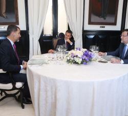 Don Felipe, el Presidente de México y el presidente del Gobierno, durante el almuerzo que compartieron antes de la inauguración de la Cumbre