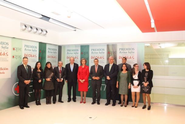 Su Majestad la Reina Doña Sofía junto a los premiados
