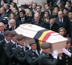Sus Majestades los Reyes Don Juan Carlos y Doña Sofía durante la Misa Funeral por Su Majestad la Reina Fabiola