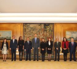 Don Felipe junto al Comité de Dirección de la Federación Nacional de Trabajadores Autónomos (ATA)