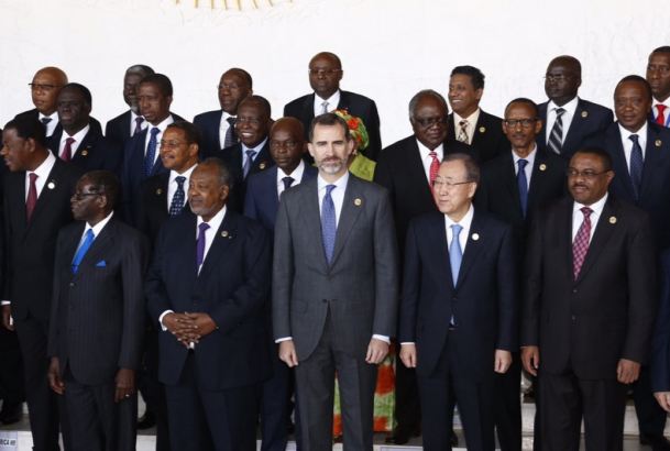 Fotografía oficial de la 24ª Sesión Ordinaria de la Asamblea de Jefes de Estado y de Gobierno de la Unión Africana.