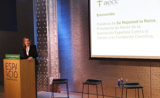 Doña Letizia pronuncia unas palabras al inicio del Foro Contra el Cáncer