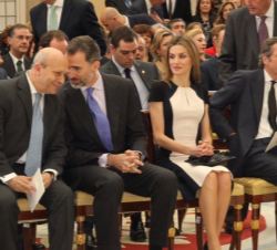 Don Felipe y Doña Letizia, con el ministro de Cultura y el secretario de Estado de Cultura.