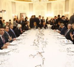 Vista de la mesa presidencial.