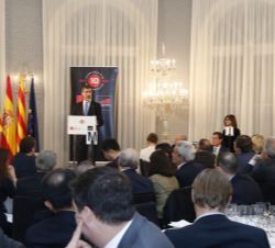 Vista del salón durante la intervención de Su Majestad el Rey.