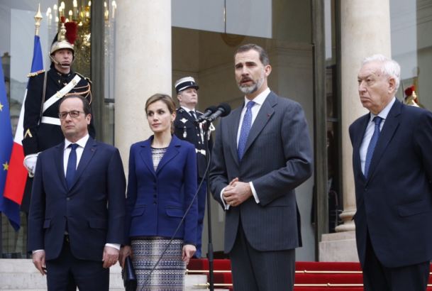 Su Majestad el Rey anuncia, conjuntamente con el Presidente Hollande, la suspensión del Viaje de Estado a la República Francesa, tras el accidente del