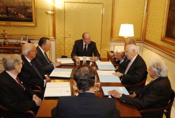 Su Majestad el Rey Don Juan Carlos preside la reunión del Patronato de Fondena