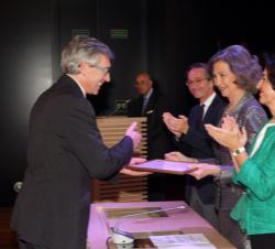 Doña Sofía entrega el Premio a la conservación del patrimonio como factor de desarrollo económico y social, a la Fundación Santa María de Albarracín
