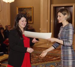 Doña Letizia durante el acto de entrega de los diplomas a los alumnos pertenecientes a la III Promoción del Máster en Medios de Impresión Gráfica, Ilu