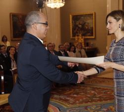Doña Letizia durante el acto de entrega de los diplomas a los alumnos pertenecientes a la III Promoción del Máster en Medios de Impresión Gráfica, Ilu