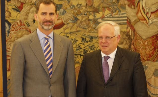 Don Felipe junto a Dean Spielmann, presidente del Tribunal Europeo de Derechos Humanos