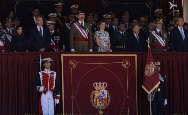Don Felipe y Doña Letizia en la Tribuna Real