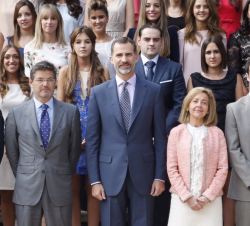 Don Felipe junto a los asistentes a la audiencia