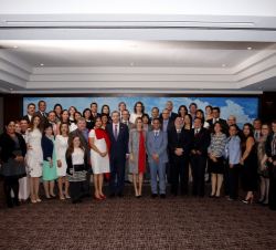 La Reina con los miembros de la Alianza Iberoamericana de Enfermedades Raras (Aliber)
