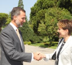 Don Felipe recibe a la Presidenta Sommaruga a su llegada al Palacio de La Zarzuela