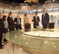 Don Felipe y Doña Letizia visitaron el Plató de informativos