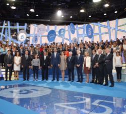 Sus Majestades los Reyes en el Plató nº 6 de Telecinco