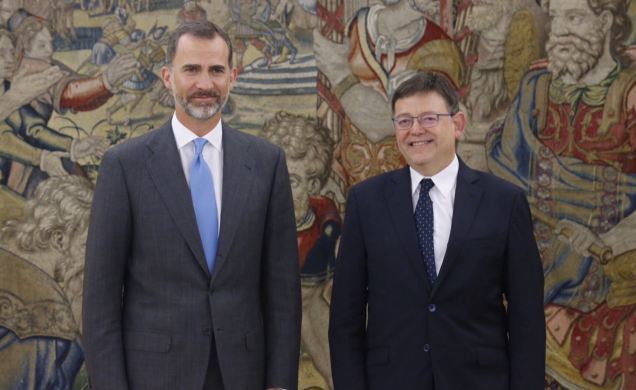 Su Majestad el Rey con el presidente de la Generalitat Valenciana, Ximo Puig