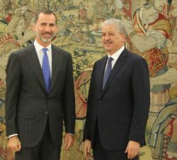 Don Felipe y el primer ministro de Argelia, Abdelmalek Sellal