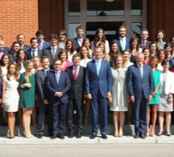 Su Majestad el Rey recibe en el Palacio de La Zarzuela a las últimas promociones de Notarios 