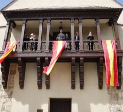 Don Felipe y Doña Letizia, en el balcón de la Casa de Gobierno