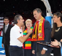Don Felipe felicita al seleccionador, Sergio Scariolo