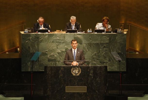 Su Majestad el Rey durante su intervención en la reunión plenaria de alto nivel de la Asamblea General de las Naciones Unidas