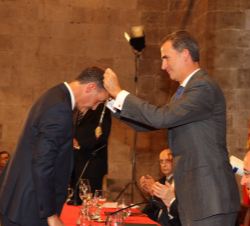 Don Felipe entrega el Premio Rey Jaime I de Investigación Básica 2015 a Luis Manuel Liz-Marzán