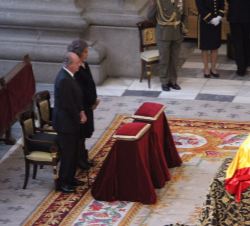 Don Juan Carlos y Doña Sofía, durante la misa