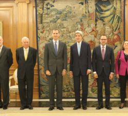 Su Majestad el Rey junto al secretario de Estado norteamericano, John Kerry, el ministro de Asuntos Exteriores y de Cooperación, la secretaria de Esta