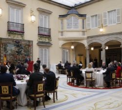Vista del Patio de los Borbones durante la intervención de Su Majestad el Rey en el almuerzo