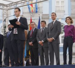 El alcalde de Ribadedeva, Jesús Manuel Bordás, durante sus palabras