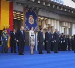 Doña Letizia, en el palco de honor, escucha la intervención del director general de la Policía