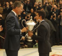 Su Majestad el Rey hace entrega del premio Rey Felipe a Marc Márquez Alentà