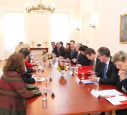 Vista general de la reunión de trabajo sobre los resultados alcanzados en el VIII Foro Hispano-Alemán