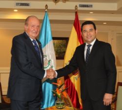 Don Juan Carlos mantuvo un encuentro con el Presidente electo, Jimmy Morales 