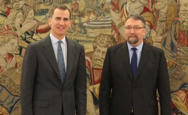 Su Majestad el Rey con el representante de Foro Asturias (FORO), Isidro Manuel Martínez Oblanca