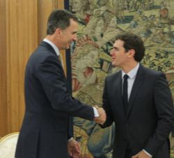 Su Majestad el Rey recibe el saludo de Albert Rivera Díaz, de Ciudadanos-Partido de la Ciudadanía (C´s)