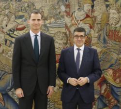 Don Felipe, con el presidente del Congreso de los Diputados, Patxi López