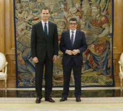 Su Majestad el Rey y el presidente del Congreso de los Diputados, Patxi López