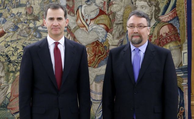 Su Majestad el Rey con el representante de Foro Asturias (FORO), Isidro Manuel Martínez Oblanca