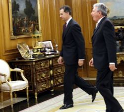 Su Majestad el Rey con el representante de Nueva Canarias (NCa), Pedro Quevedo Iturbe 