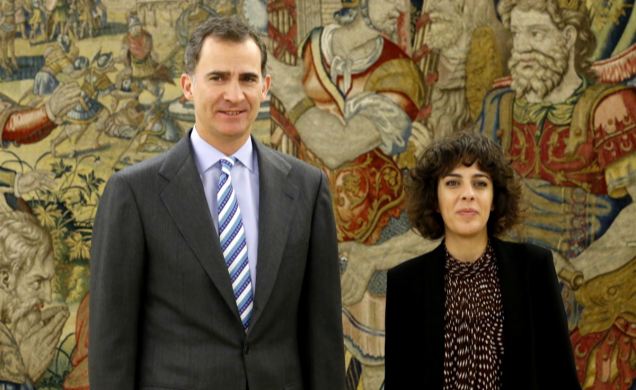 Su Majestad el Rey con la representante de en Marea (PODEMOS-En Marea-ANOVA-EU), Alexandra Fernández Gómez